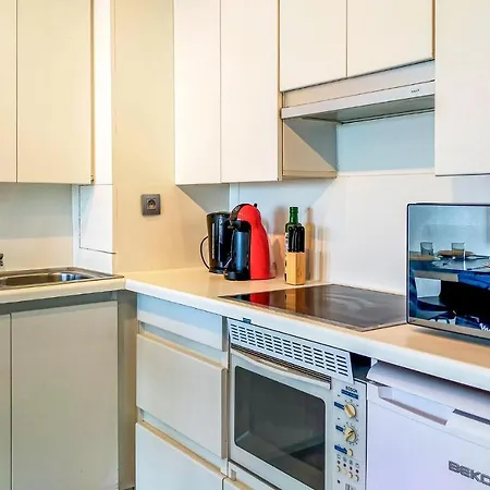 Lejlighed Awesome In With Kitchen